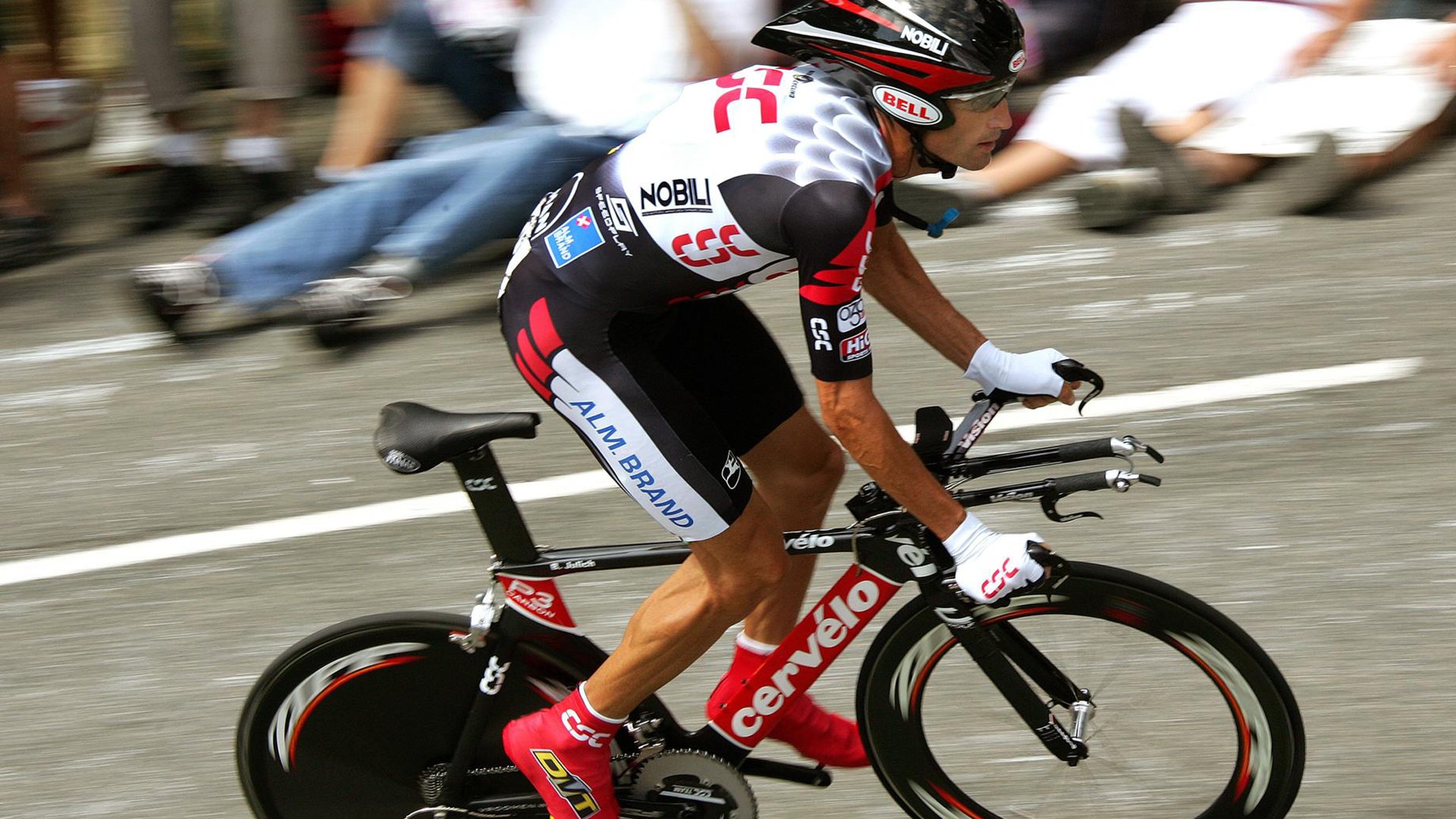 利物浦官方：斯洛特获2025西北足球奖最佳主帅，利物浦足总杯冠军